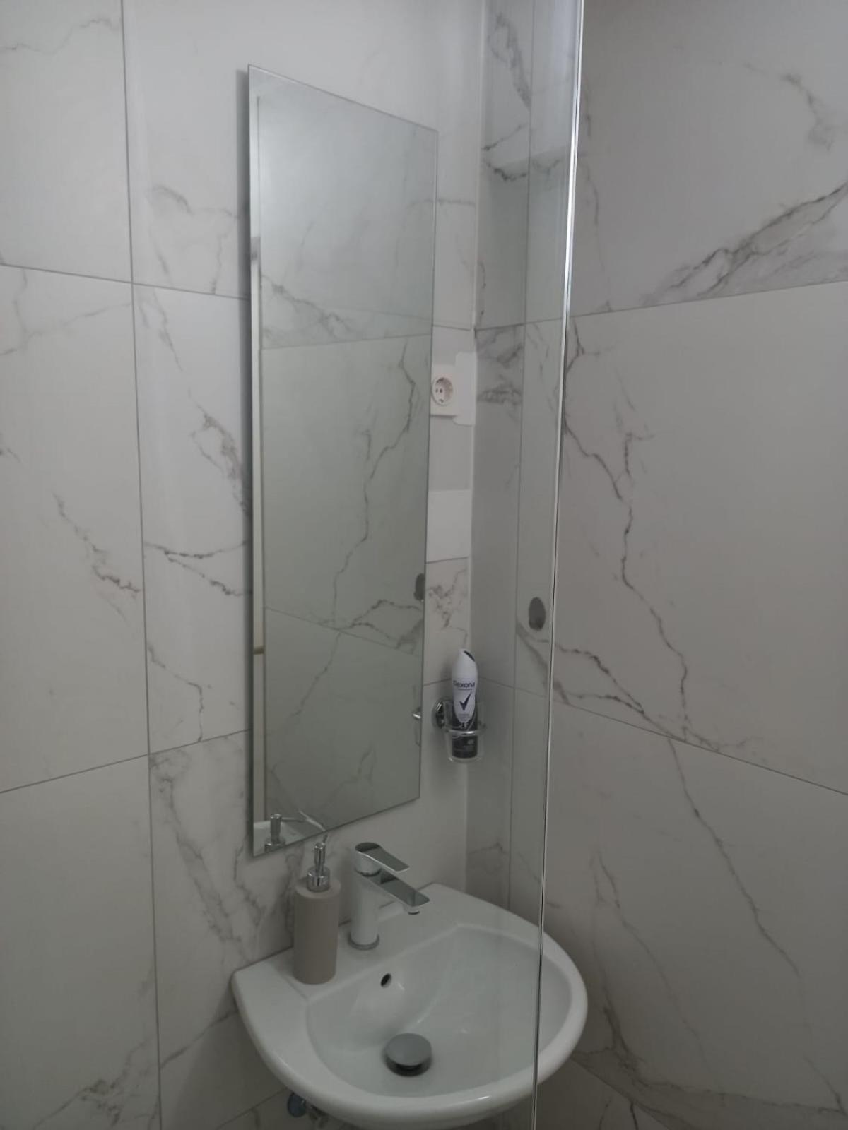 Apartmani 'Cvit' Karlobag Exteriér fotografie