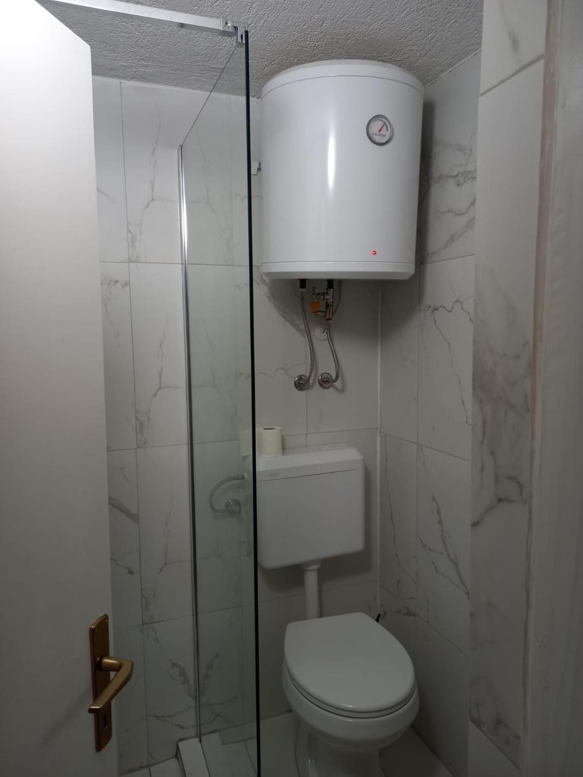 Apartmani 'Cvit' Karlobag Exteriér fotografie