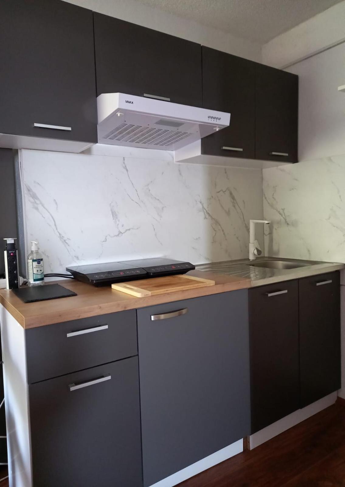 Apartmani 'Cvit' Karlobag Exteriér fotografie